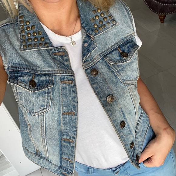 Forever21 Denim Stud Vest - Picture 4 of 8